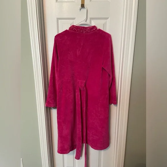 Ulta Robe - Picture 2 of 4